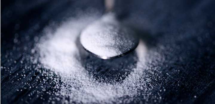 Suiker kan afhankelijkheid veroorzaken en ltot een aantal nadelige gevolgen voor de gezondheid leiden.
