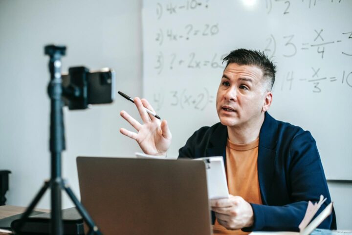 Online lesgeven als aanvullend inkomen